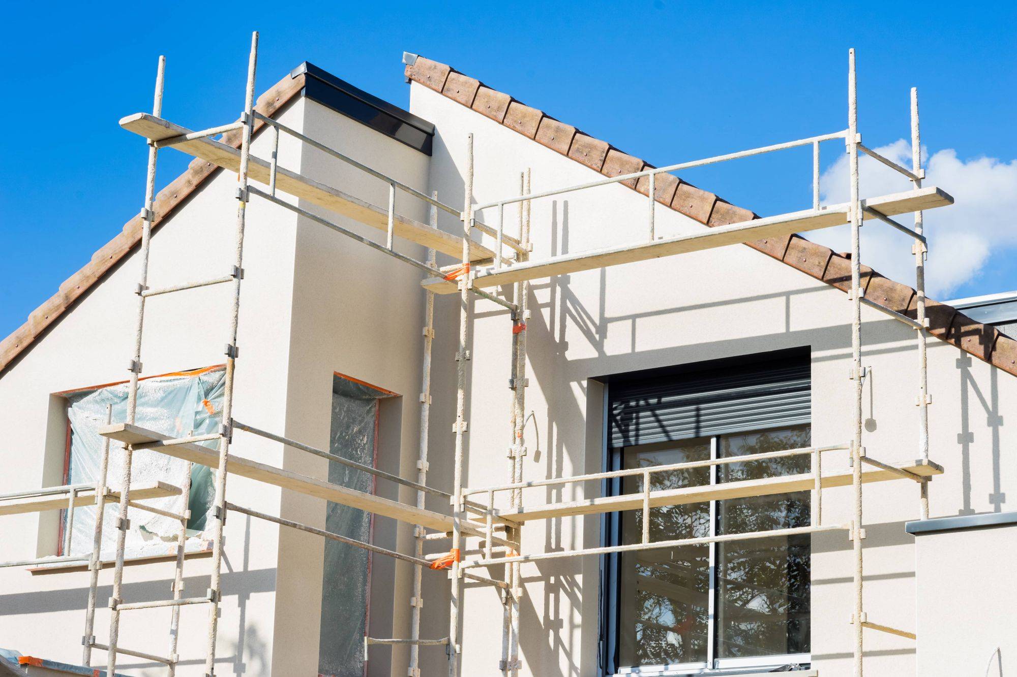 Quels sont les avantages des échafaudages volants pour les travaux en façade ? Audincourt 0